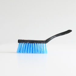 BANNISTER BRUSH STIFF PVC F2